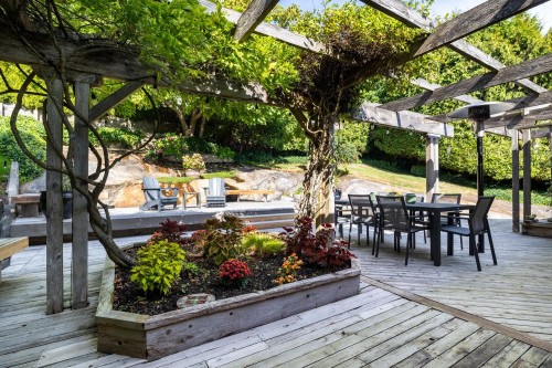 4615 Woodgreen Drive, West Vancouver, BC 