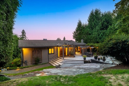 4615 Woodgreen Drive, West Vancouver, BC 