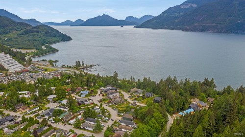 746 Upper Crescent, Squamish, BC 