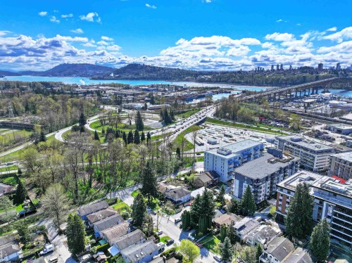 1591 Bond Street, North Vancouver, BC 