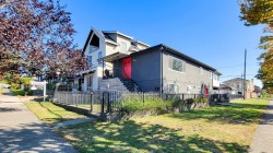 3304 Venables Street  Vancouver, BC V5K 2S8
