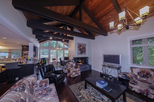 97 Deep Dene Place, West Vancouver, BC 