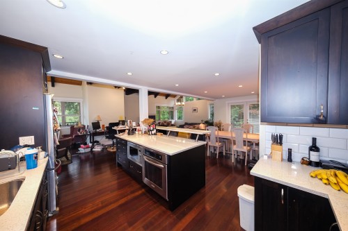 97 Deep Dene Place, West Vancouver, BC 