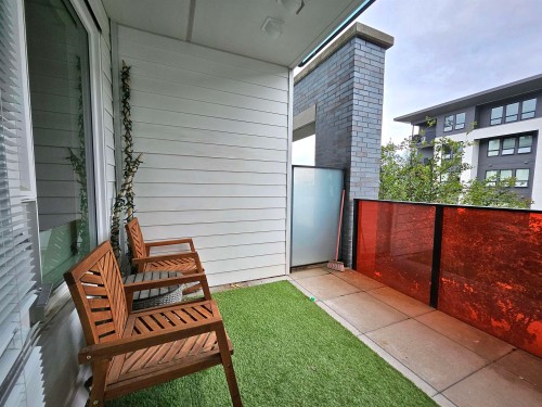 209-9250 University High Street, Burnaby, BC 