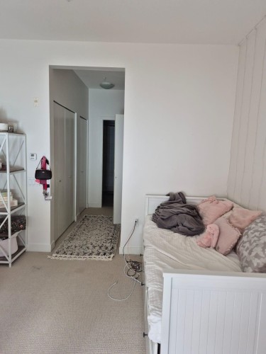 209-9250 University High Street, Burnaby, BC 