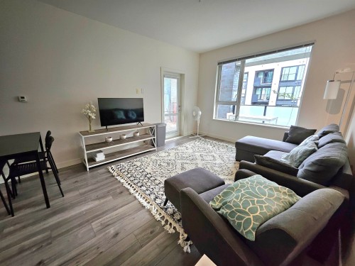 209-9250 University High Street, Burnaby, BC 