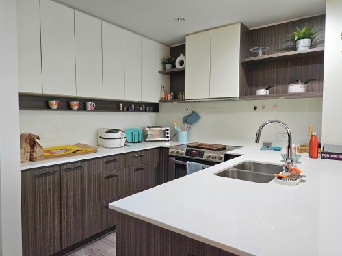 209-9250 University High Street, Burnaby, BC 