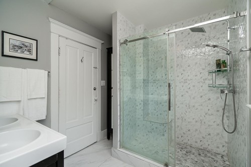 22 18Th Avenue E, Vancouver, BC 