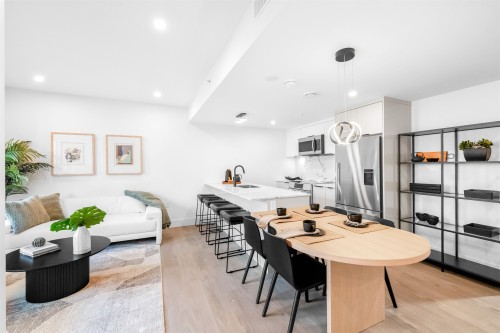 2069 1St Avenue E, Vancouver, BC 