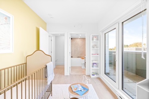 2069 1St Avenue E, Vancouver, BC 