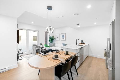 2069 1St Avenue E, Vancouver, BC 