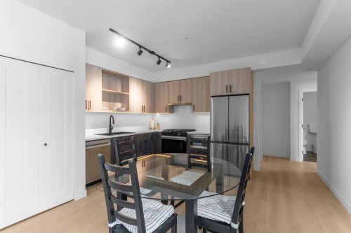 606-2002 St. George Street, Port Moody, BC 