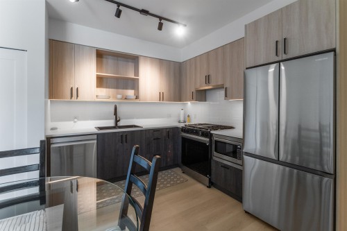 606-2002 St. George Street, Port Moody, BC 