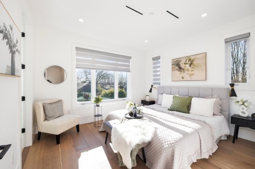 2334 5Th Avenue E, Vancouver, BC 