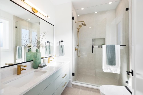 2334 5Th Avenue E, Vancouver, BC 