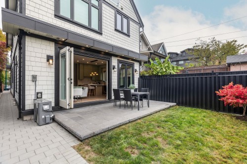 2334 5Th Avenue E, Vancouver, BC 