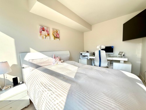 5432 Oak Street, Vancouver, BC 