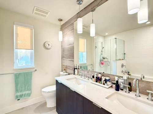 5432 Oak Street, Vancouver, BC 