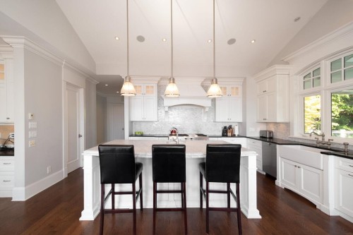 4659 Woodgreen Drive, West Vancouver, BC 