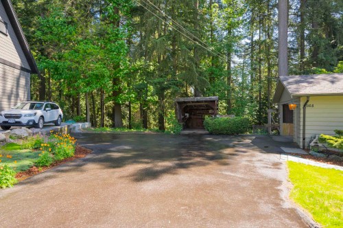 1168 Charland Avenue, Coquitlam, BC 