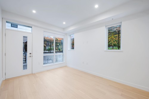 871 33Rd Avenue W, Vancouver, BC 