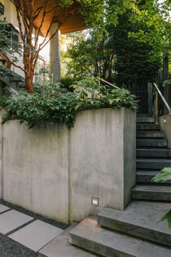 5038 Arbutus Street, Vancouver, BC 