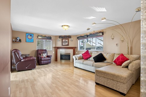 2126 Kugler Avenue, Coquitlam, BC 