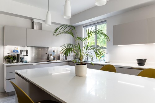 9571 Diamond Road, Richmond, BC 