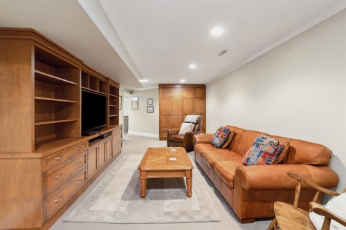 1274 Esquimalt Avenue, West Vancouver, BC 