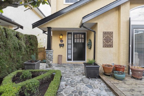 1274 Esquimalt Avenue, West Vancouver, BC 