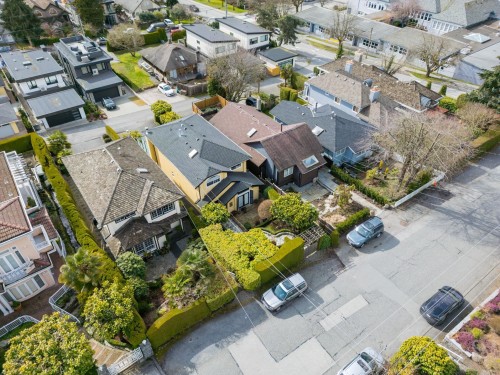 1274 Esquimalt Avenue, West Vancouver, BC 