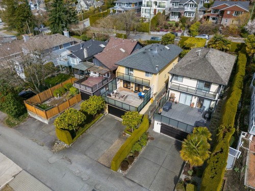 1274 Esquimalt Avenue, West Vancouver, BC 