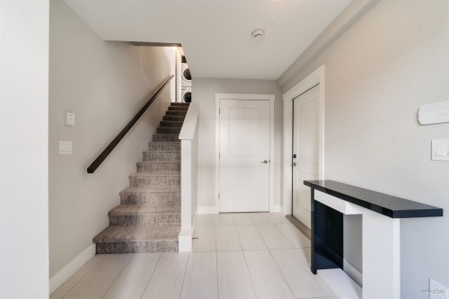 9-6028 Maple Road, Richmond, BC 