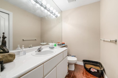 2085 Qualicum Drive, Vancouver, BC 