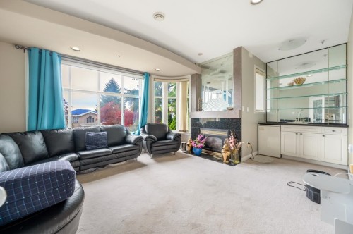 2085 Qualicum Drive, Vancouver, BC 