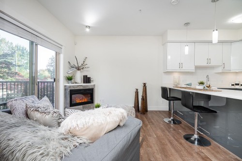 12-4033 Dominion Street, Burnaby, BC 