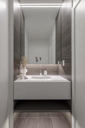 Ph2-2181 Madison Avenue, Burnaby, BC 