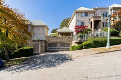 28-250 Casey Street  Coquitlam, BC V3K 6Y4