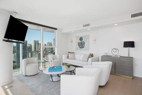 2618-89 Nelson Street, Vancouver, BC 