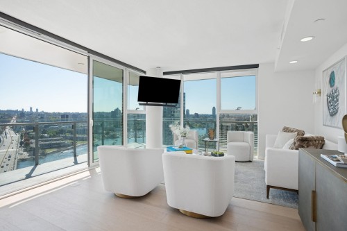 2618-89 Nelson Street, Vancouver, BC 