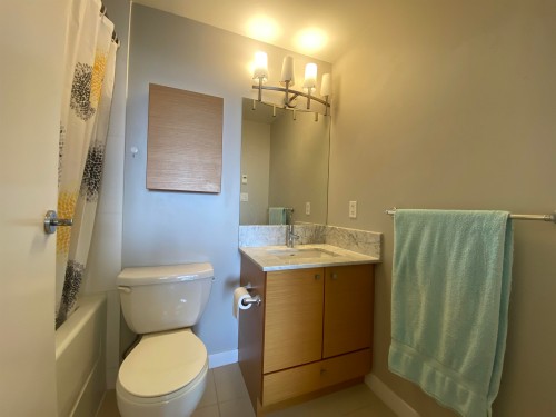 1605-7360 Elmbridge Way, Richmond, BC 