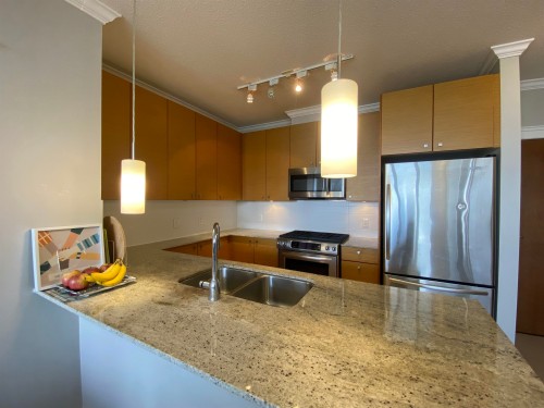 1605-7360 Elmbridge Way, Richmond, BC 