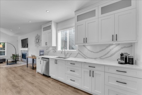 7430 Canada Way, Burnaby, BC 