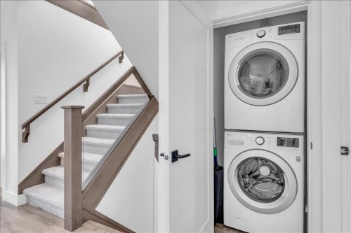 7430 Canada Way, Burnaby, BC 