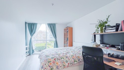 205-8430 Jellicoe Street, Vancouver, BC 