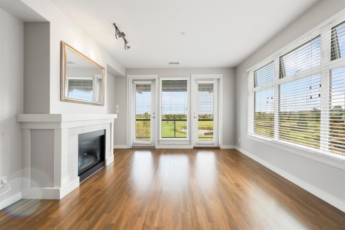 307-5099 Springs Boulevard, Delta, BC 