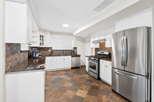 1527 Greenstone Court, Coquitlam, BC 