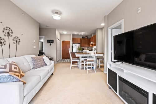 417-5885 Irmin Street, Burnaby, BC 