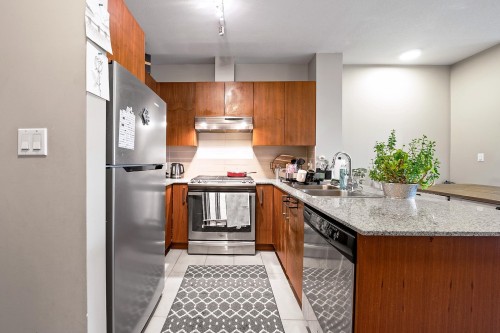 417-5885 Irmin Street, Burnaby, BC 