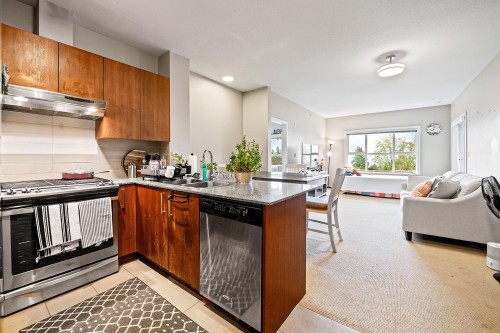 417-5885 Irmin Street, Burnaby, BC 